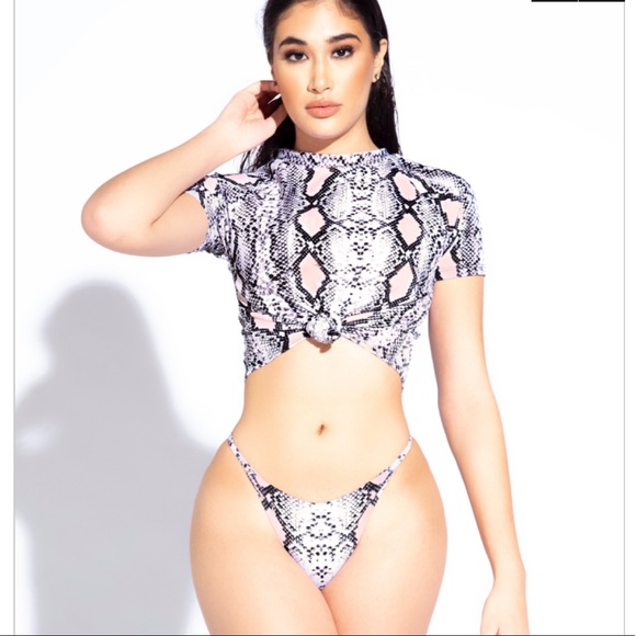 Two piece bathing - Picture 2 of 2